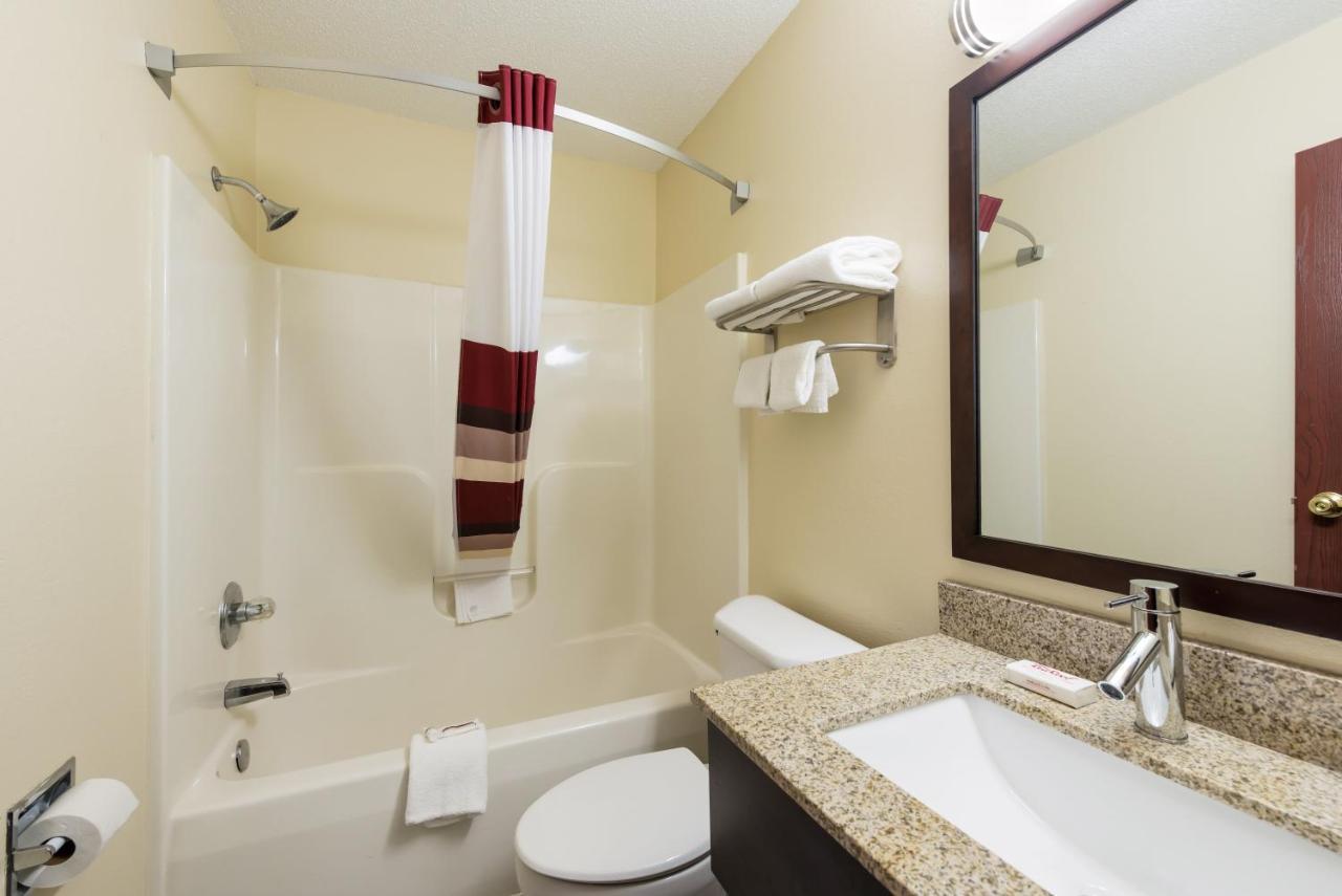 Red Roof Inn Auburn Esterno foto
